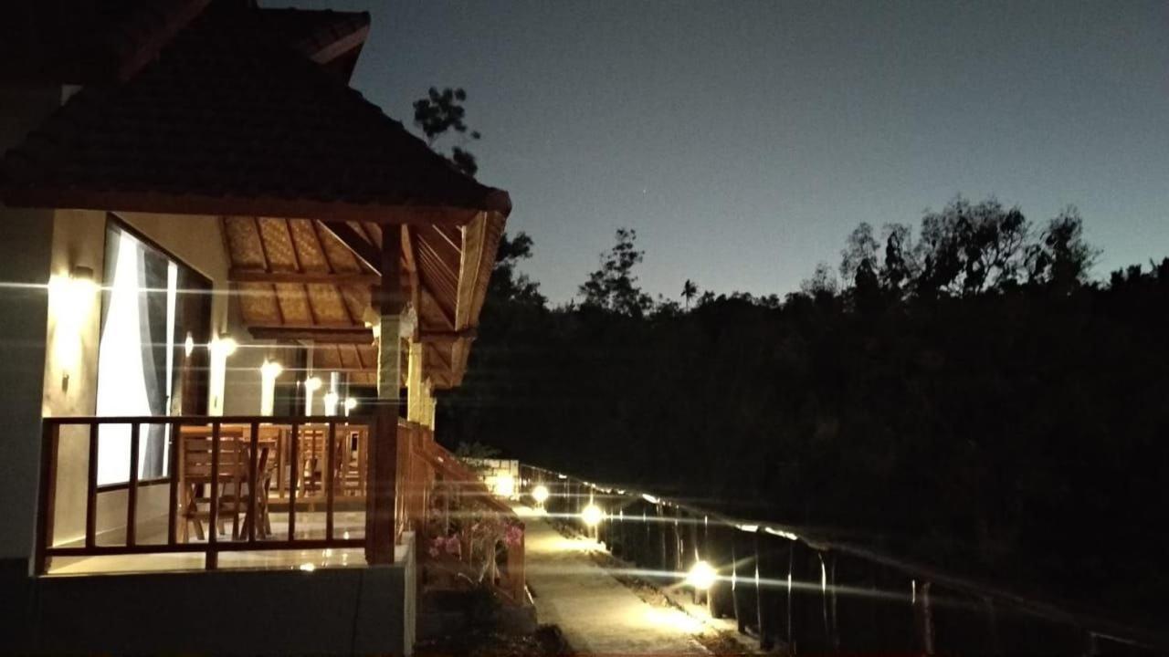 Toyapakeh Vina Bungalow מראה חיצוני תמונה